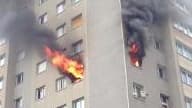 Un appartement ravagé par le feu dans une tour à Sevran - Témoins BFMTV