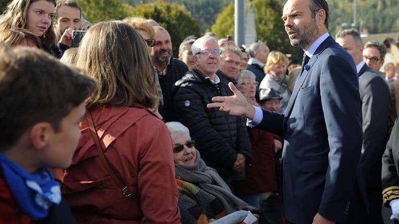 En marge d'un déplacement en Lozère, Edouard Philippe a dû répondre à la grogne de certains retraités. 