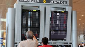 Des passagers à l'aéroport de Tel-Avi le 25 juin 2025. (Photo d'archive)
