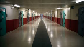 La contrôleuse générale des lieux de privation de liberté prône la légalisation de l'usage des téléphones en prison.