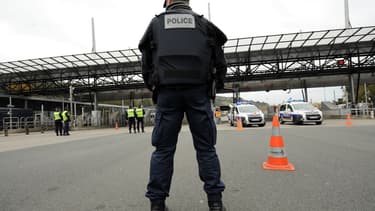Les contrôles aux frontières ont été rétablis provisoirement au sein de l'espace Schengen.