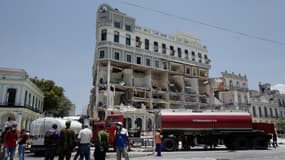 L'hôtel Saragota à Cuba, le 6 mai 2022, détruit par une explosion. 