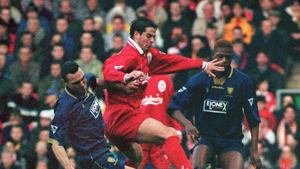 Vinnie Jones, l'une des plus grandes terreurs de l'histoire du championnat anglais. Vinnie Jones, l'une des plus grandes terreurs de l'histoire du championnat anglais.
