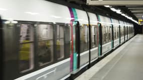Le RER B à Paris.