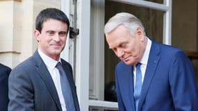 Manuel Valls et Jean-Marc Ayrault lors de la passation des pouvoirs