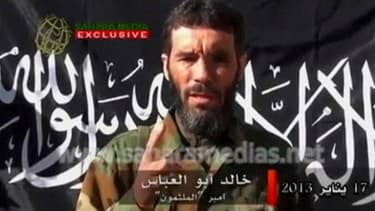 Le ministre de la Défense Jean-Yves Le Drian a déclaré que la France ne possèdait pas la preuve de la mort des chefs islamistes Abdelhamid Abou Zeïd ou Mokhtar Belmokhtar (capture d'écran) dans les combats au Nord-Mali. Mokhtar Belmokhtar, dont la mort a