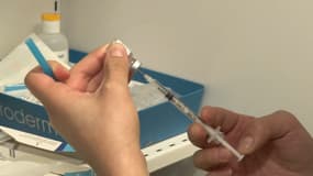 Une seringue de lenacapavir, le nouveau traitement préventif contre le VIH