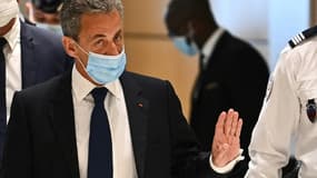 L'ancien président Nicolas Sarkozy arrive au tribunal de Paris, le 1er mars 2021