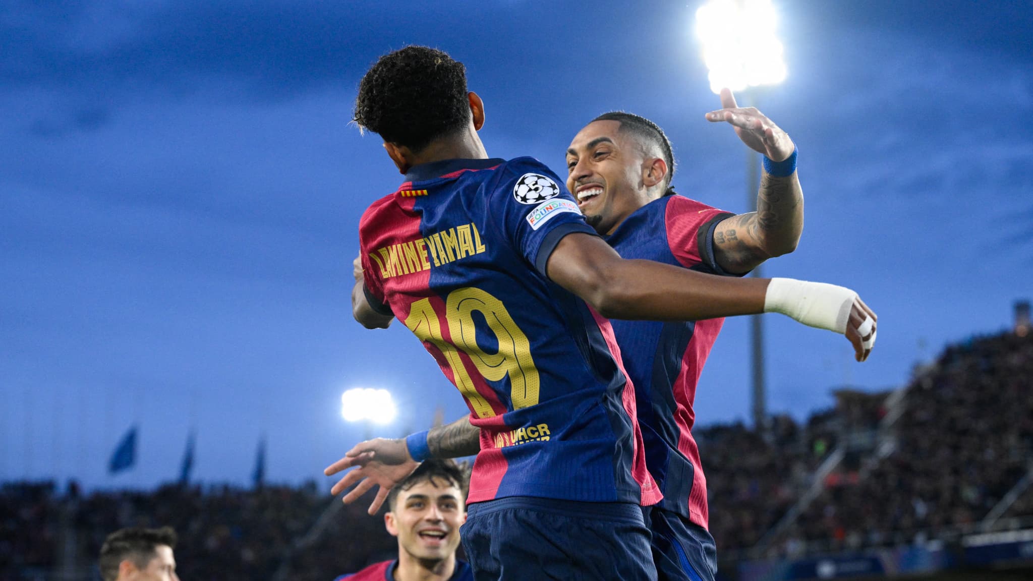 Raphinha célèbre son but avec Lamine Yamal lors de Barça-Benfica (3-1, Ligue des champions), le 11 mars 2025 Raphinha célèbre son but avec Lamine Yamal lors de Barça-Benfica (3-1, Ligue des champions), le 11 mars 2025