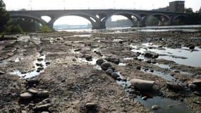 Pas moins de 45 départements sont ainsi soumis à des restrictions totales ou partielles d'eau. (Photo d'illustration)