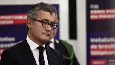 Le ministre de la Justice Gérald Darmanin lors d'une visite à la prison de la Santé à Paris le 21 novembre 2025.