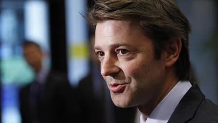 Dans une interview à paraître samedi dans le Figaro Magazine, le ministre de l'Economie François Baroin déclare que le gouvernement français envisage une réduction des niches fiscales supérieure aux 3 milliards d'euros prévus en 2012.