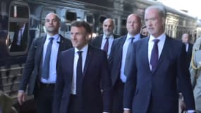 Emmanuel Macron à son arrivée à Kiev