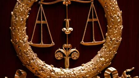 Carlos a porté plainte devant la Cour de justice de la République (CJR) contre Charles Pasqua. Le Vénézuélien incarcéré en France pour terrorisme reproche à l'ancien ministre de l'Intérieur d'Edouard Balladur de l'avoir fait kidnapper en 1994 au Soudan. /