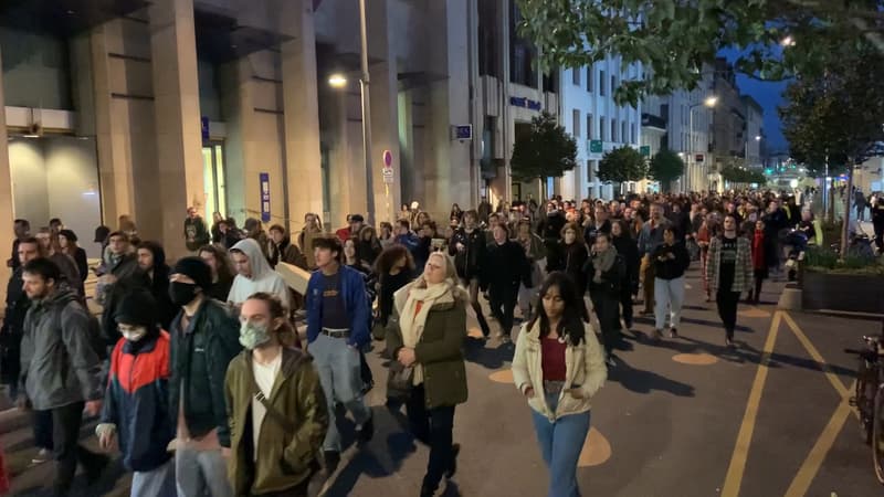 Selon les syndicats, 1500 personnes ont défilé dans les rues de Rouen ce jeudi.