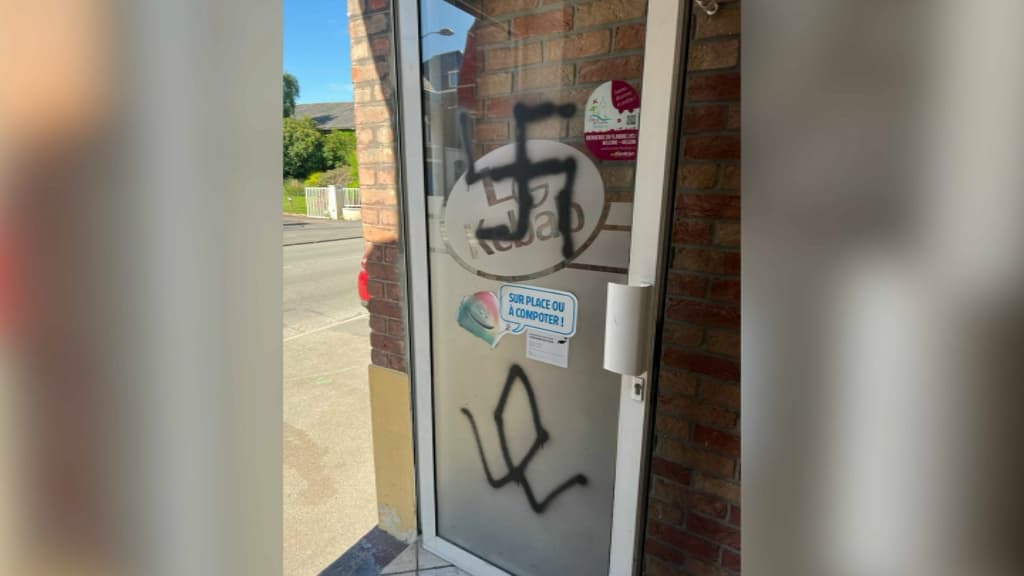 Des croix gammées ont été retrouvées sur la porte d'un kebab.