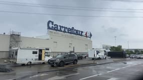 Le Carrefour de Vénissieux où les policiers ont fait usage de leur armes à feu dans la nuit du 18 au 19 août 2022. 
