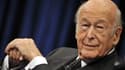 "Il m'a saisi la cuisse sous la table:" une Première ministre danoise accuse Giscard d'Estaing de "gestes inappropriés"