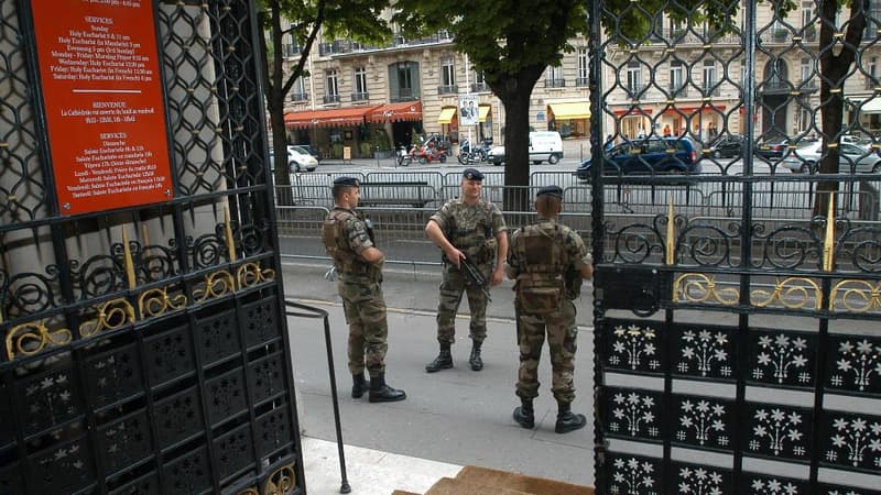 7.000 militaires sont mobilisés pour surveiller des points névralgiques en France