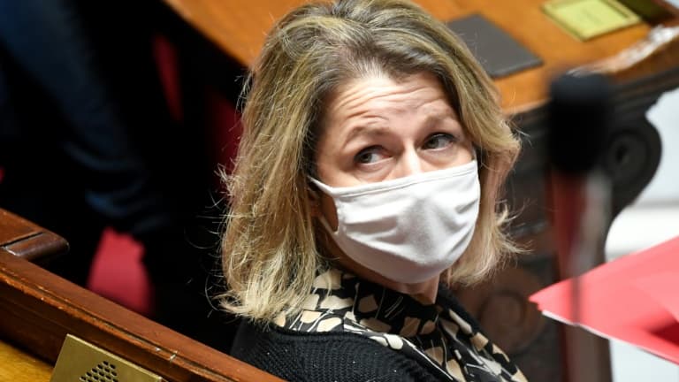 La ministre française de la Transition écologique Barbara Pompili à l'Assemblée nationale à Paris, le 26 janvier 2021
