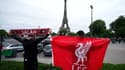 Des supporters des Reds présents à la Tour Eiffel avant Liverpool-Real Madrid. 