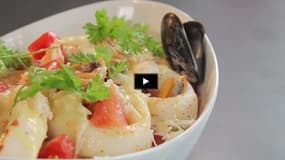 Préparer une salade de la mer (Vidéo)