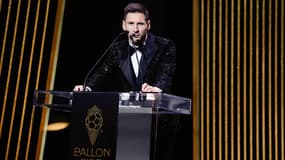 Lionel Messi prononce un discours après son septième Ballon d'or