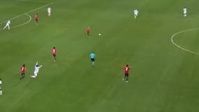 Le geste d'exaspération de Jude Bellingham contre Kylian Mbappé et Vinicius qui marchent lors de Lille-Real Madrid (1-0, Ligue des champions), le 2 octobre 2024