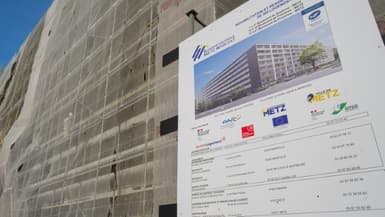 Un immeuble HLM en cours de rénovation dans le quartier prioritaire de Borny, le 9 octobre 2023 à Metz, en Moselle