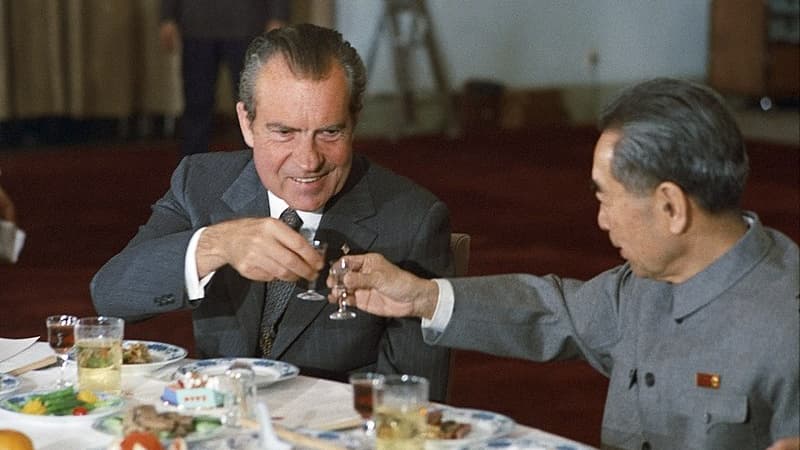 Le président Nixon avec le Premier ministre chinois Zhou Enlai en 1972 Le président Nixon avec le Premier ministre chinois Zhou Enlai en 1972