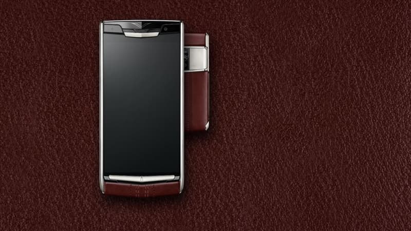 En moyenne, chaque smartphone vendu par Vertu coûte 6.000 euros. Son dernier modèle, le Signature Touch, débute au prix de 8.400 euros.
