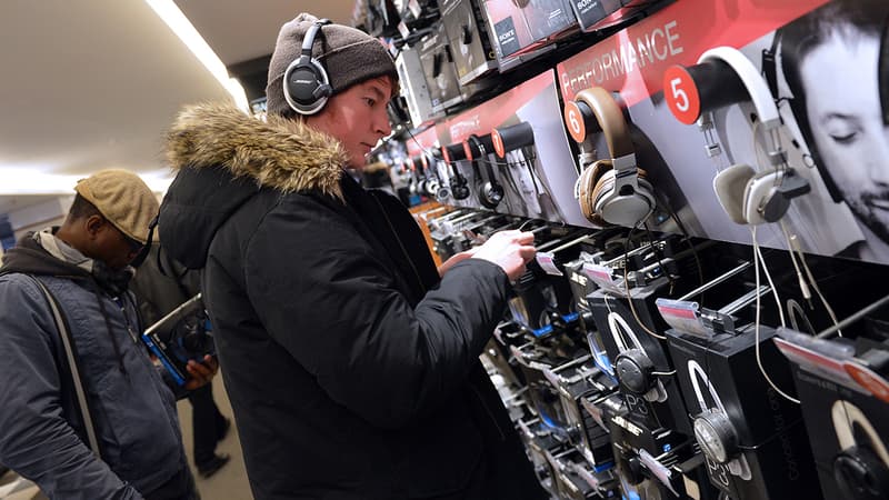 91% des adolescents utilisent leur téléphone pour écouter de la musique, contre 48% dans l'ensemble de la population (photo d'illustration)