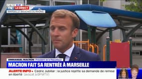Emmanuel Macron: "Nous serions ou aveugles ou naïfs de penser que la totalité des allocations servent à acheter des fournitures scolaires"