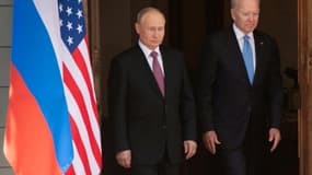 Les présidents russe Vladimir Poutine et américain Joe Biden lors d'un sommet à Genève, le 16 janvier 2021