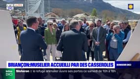 Briançon: Renaud Muselier accueilli par un concert de casseroles
