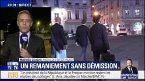 En sortant de la "French tech", Emmanuel Macron rentre à pied à l'Élysée