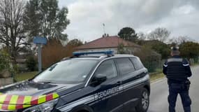 Des gendarmes mobilisés dans le Cher dans le cadre de l'affaire de l'enlèvement du cofondateur de Ledger et de sa compagne. 