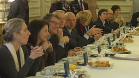 Les ministres se sont retrouvés ce jeudi matin pour un petit-déjeuner au ministère de l'Intérieur, avant le premier conseil des ministres de l'année.