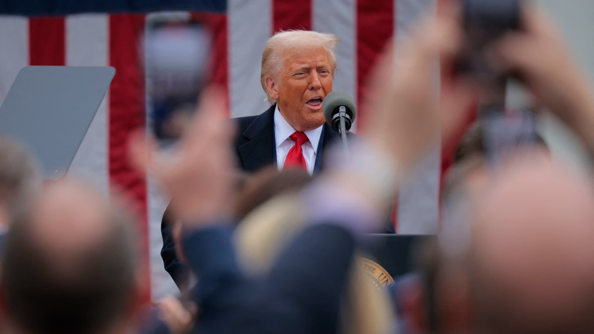 Donald Trump impose des droits de douane sévères: Impact sur l&rsquo;économie mondiale