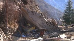 Une maison a été écrasée par l'éboulement d'un rocher à Isola-Village le 23 février.