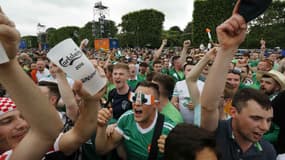 Grâce à ses verres siglés, la marque d'alcool qui sponsorise l'Euro 2016 est assurée d'apparaître partout.
