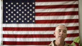 Le général Geoffrey D. Miller, le 17 mai 2004 à Bagdad