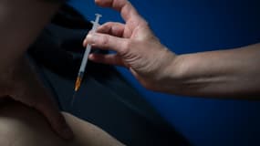 Vaccination contre le Covid-19 le 2 avril 2021 dans une pharmacie à Nantes