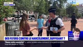 Des flyers contre le harcèlement à Lyon