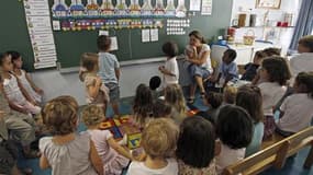 Des syndicats d'enseignants et de parents d'élèves s'élèvent contre le projet d'évaluation d'enfants en grande section de maternelle, de leur comportement à l'école à leurs capacités d'apprentissage en passant par le langage. /Photo d'archives/REUTERS/Jea