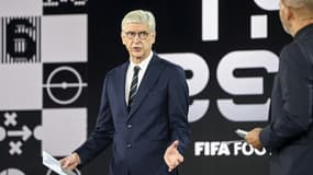 Le français Arsene Wenger sur scène lors de la cérémonie des Best FIFA Football Awards 2020, au siège de la FIFA à Zurich, le 17 décembre 2020