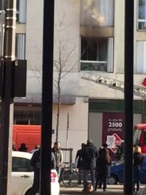 Immeuble en feu à Paris - Témoins BFMTV