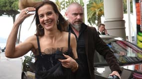 Carole Bouquet arrivant à l'hôtel Martinez, le 13 mai à Cannes.