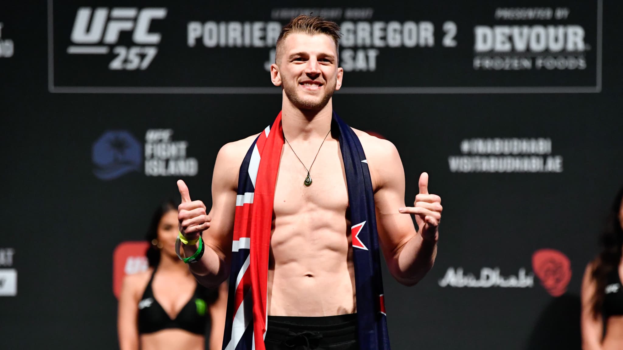 https://images.bfmtv.com/XOUkbvyupxvQGYD7HF9KWMGa-qA=/0x0:2048x1152/images/Dan-Hooker-lors-de-l-UFC-257-le-22-janvier-2021-2225000.jpg