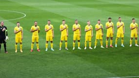 L'équipe d'Ukraine au moment de l'hymne